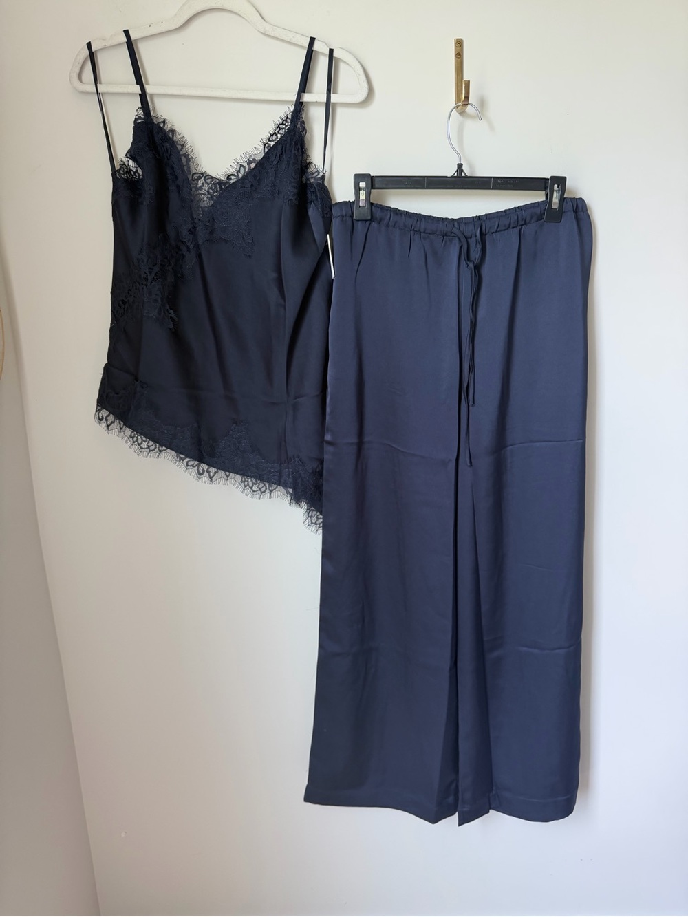 Navy Blue Lace-Trim Camisole & Wide-Leg Pants two piece Set